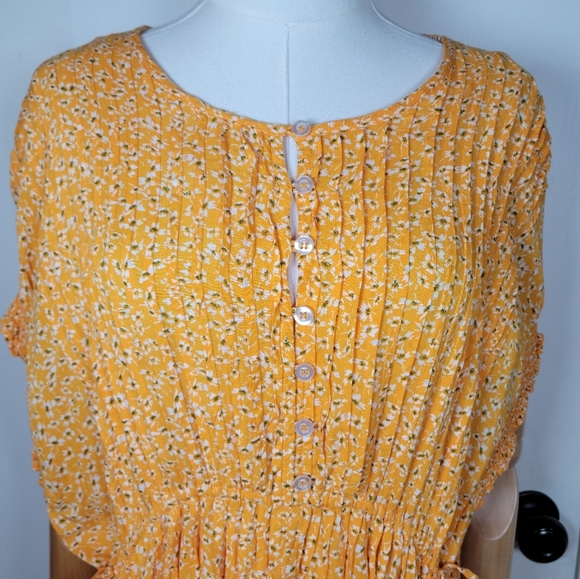 Free People Yellow Oversized Button-Up Ditsy Spring Floral Dress Size Small - Picture 4 of 12